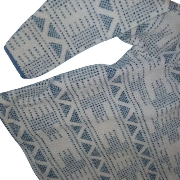 Carhartt Womens Relaxed Fit Tan + Gray Geometric Fleece Pullover XL - Picture 8 of 14